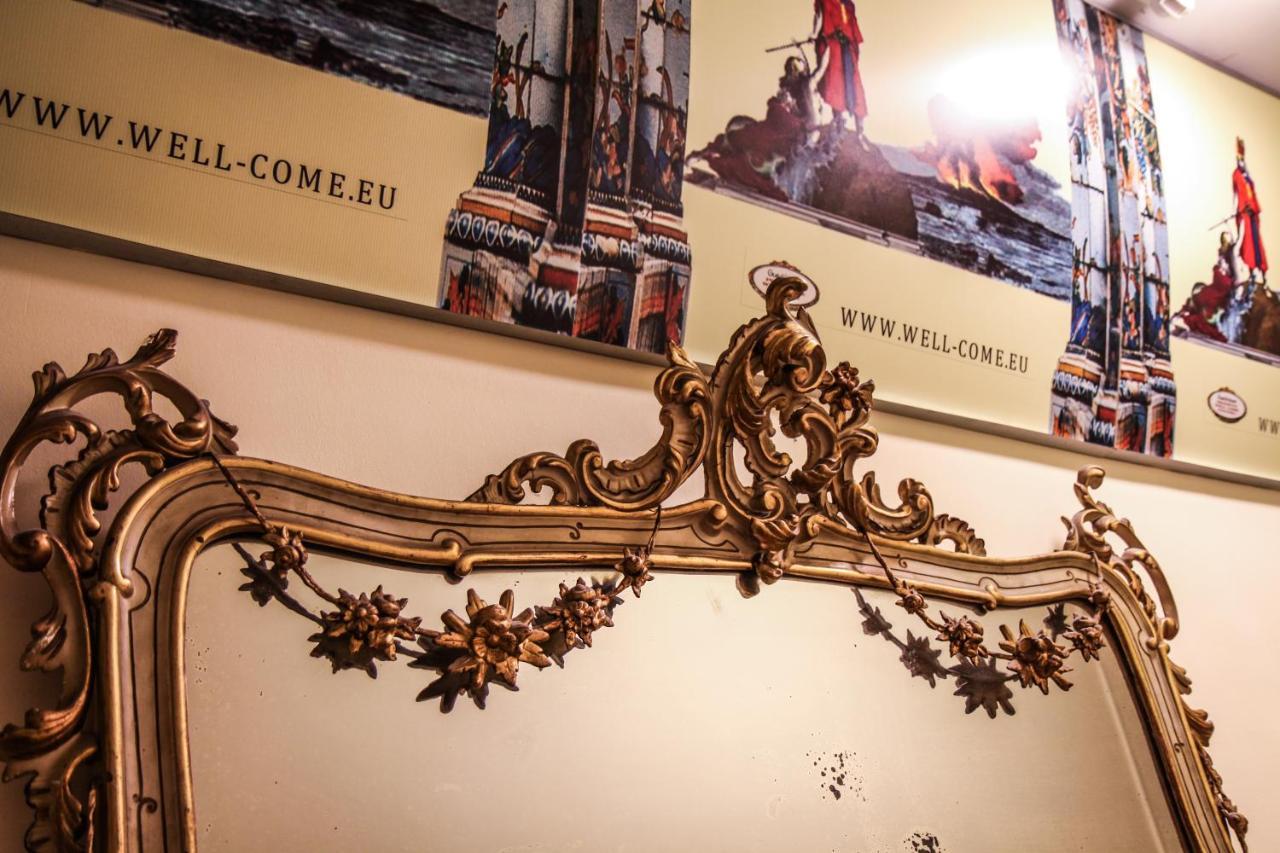 Well Come - Palazzo Reale Hotell Neapel Exteriör bild